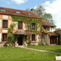 Gite comprenant 10 chambres