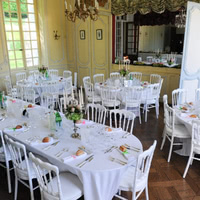 Salon d'honneur et table des mariés