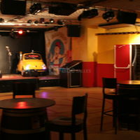 Salle du bas avec tonneau