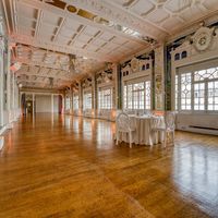 Le Salon des Miroirs