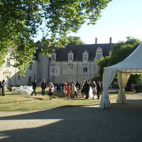 Châpiteau et vue  du château