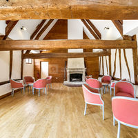 Intérieur de la grande salle côté cheminée