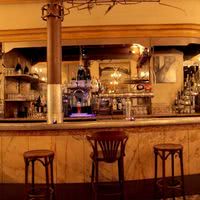 L'Autobus Impérial - Restaurant & Club