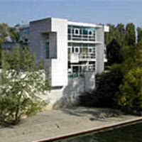 Facade (salle au dernier etage)
