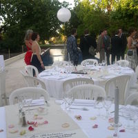Dîner et soirée de fête dans le parc ....