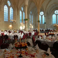 Réception dans le réfectoire des moines