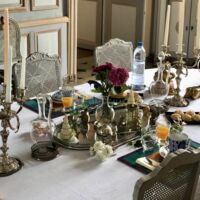 Petit Déjeuner dans la Salle à Manger du Château d'Aunoy