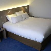 King size bed