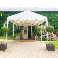 Entrée principale des Ecuries