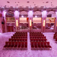 Conférence au salon Élysée