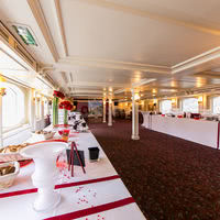 Buffets sur pont principal