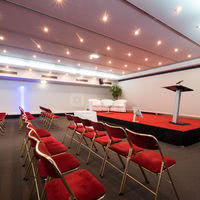 Au Tapis Rouge