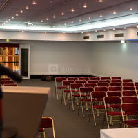 Au Tapis Rouge