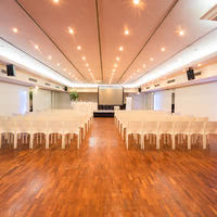 Au Tapis Rouge