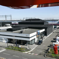 Vue générale du bâtiment depuis parking PA1