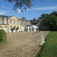 Extérieur orangerie avec tente