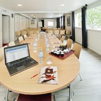 Qualys Hôtel Inn Nanterre - La Défense