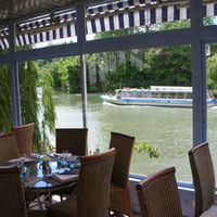 Terrasse bord de marne