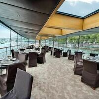 Salon pont supérieur vue sur Paris