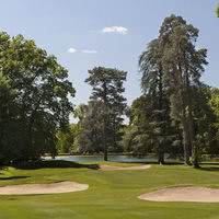 Tee 9