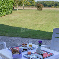 Petit déjeuner en terrasse