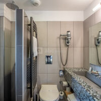 Boutique Hôtel Entraigues 4*
