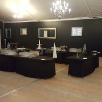 2éme Espace : Le PETIT BANNERET = Chapiteau customisé de 200 M²