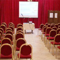 1 Salle de réunion version théâtre ou non, VIDEO P et tout matériel sur demande