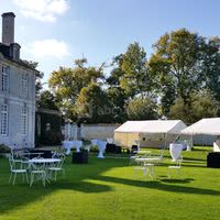 Cocktail derrière le château