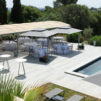 La piscine et sa terrasse