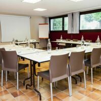 Salle de séminaire en U