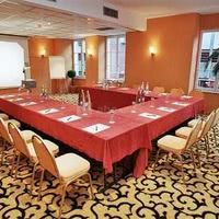 Grande salle 30 pers en u