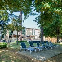 Façade hotel château de la tour