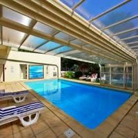 Piscine couverte et chauffée