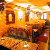 Restaurant mezzanine