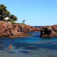 Alentours