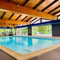 Piscine intérieure  chauffée ouverte à l'année