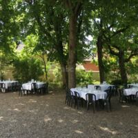 Déjeuner dans le parc