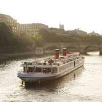 Paquebot devant Pont Neuf