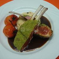 Carré d'agneau en croute de basilic à la fleur de thym