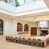 Salle des barriques en u