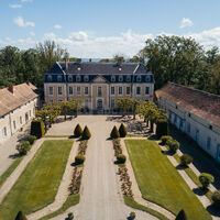 Cour avec jardin à la française