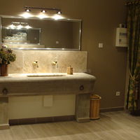 Toilettes de la salle