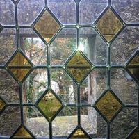 Détail des vitraux de la forteresse médiévale