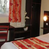 Comfort Hôtel Poissy Technoparc