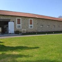 PARC EXTERIEUR ET ENTREE SALLE