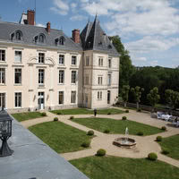 Cour d'honneur depuis terrasse Château de Villiers