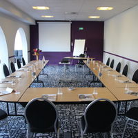 Salle de réunion en U
