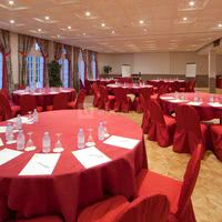 Salon mise en place en cabaret