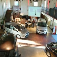 Pavillon pour lancement automobile